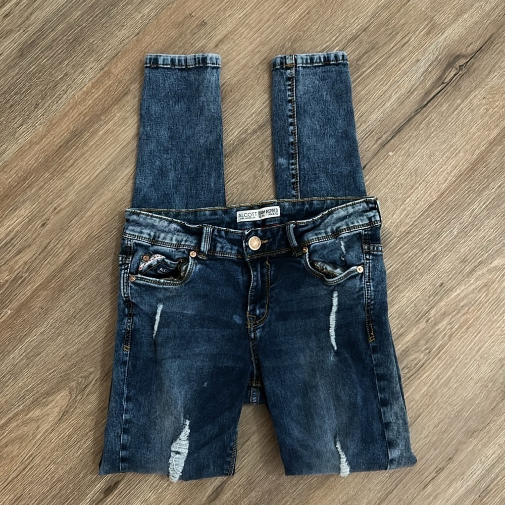 ALCOTT Distress Skinny Jeans - Picture 2 of 9